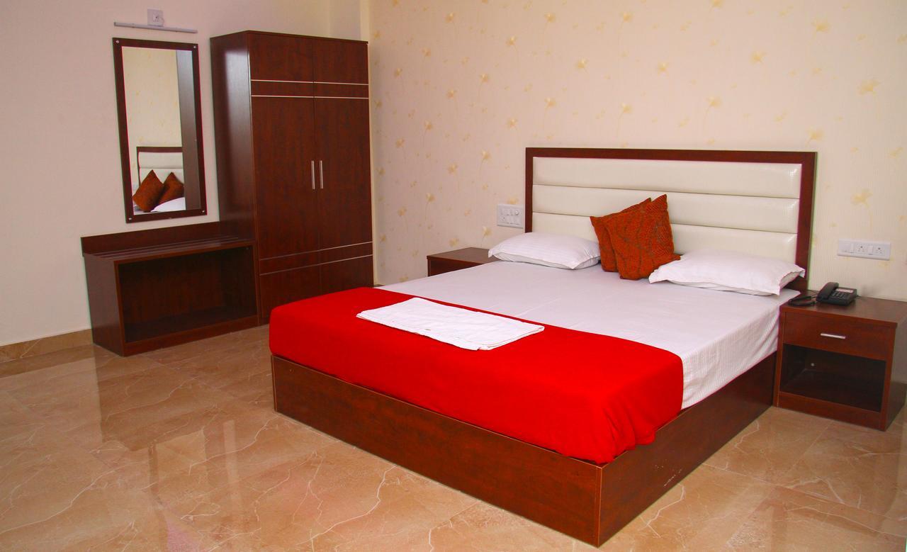 Hotel Kateel International Karkal Buitenkant foto