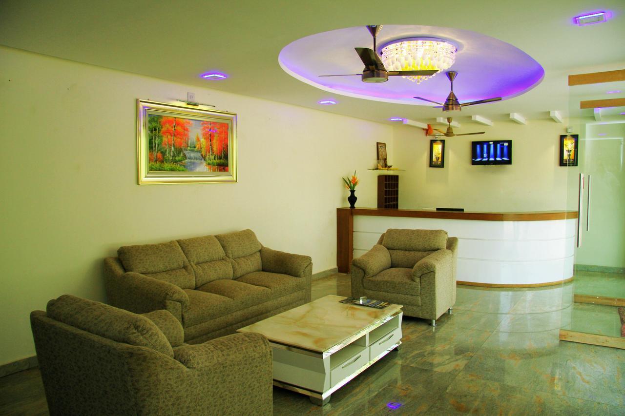 Hotel Kateel International Karkal Buitenkant foto